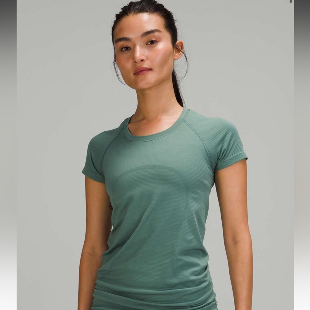 Tidewater Teal (light greenish/blue) Lululemon Swiftly Tech 2.0 Size 4